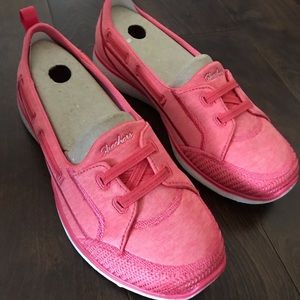 ❤️ BRAND NEW Sketchers Memory Foam Slip-On Loafers